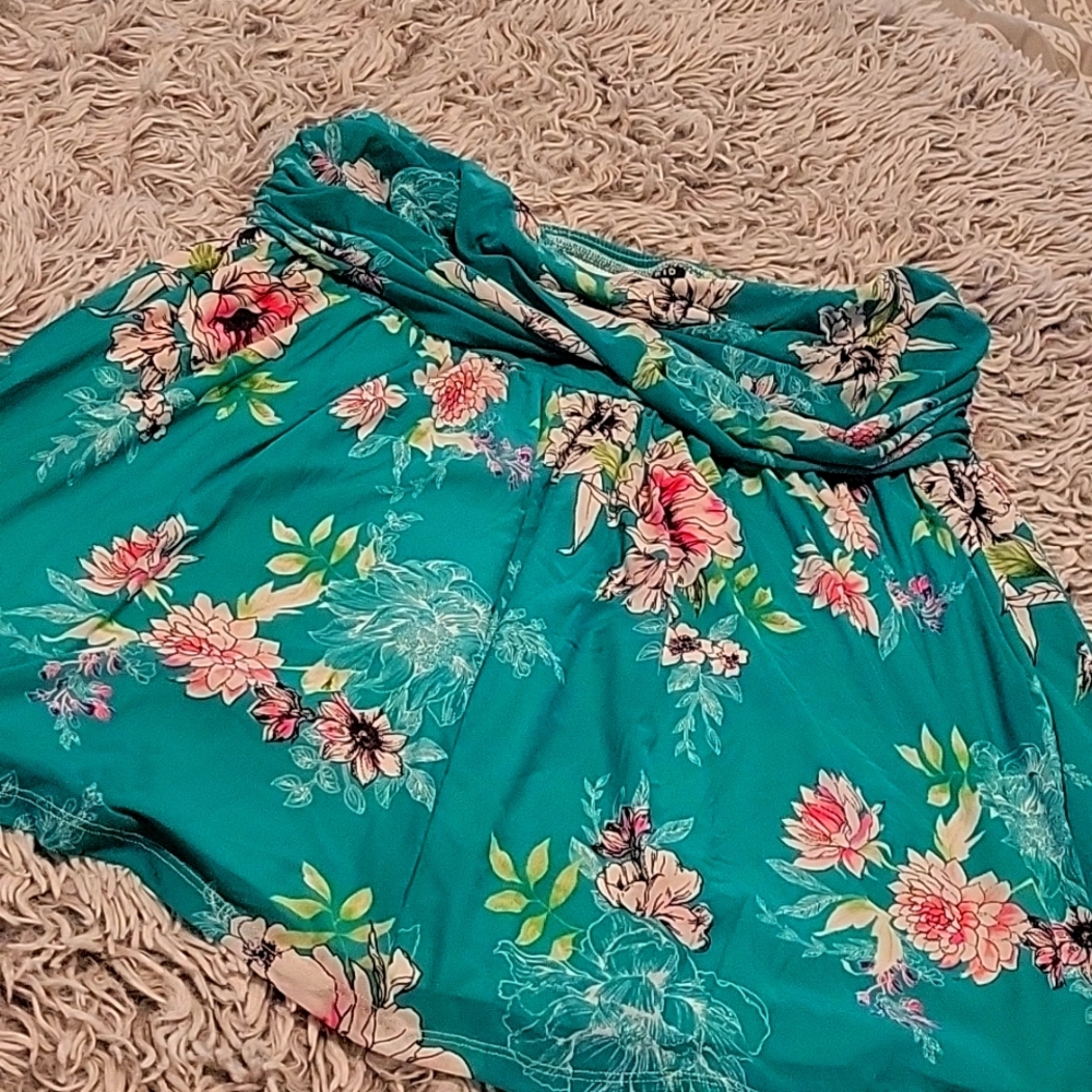 Torrid sleeveless bandu top